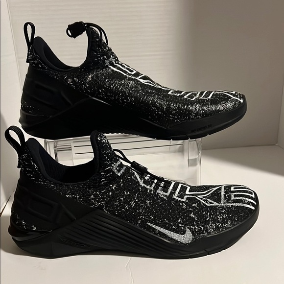 Nike React Metcon
Black White (Women's) - Picture 2 of 9